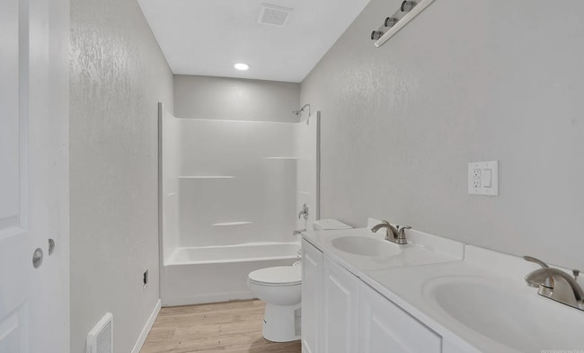 Foto del edificio - 924 3rd St