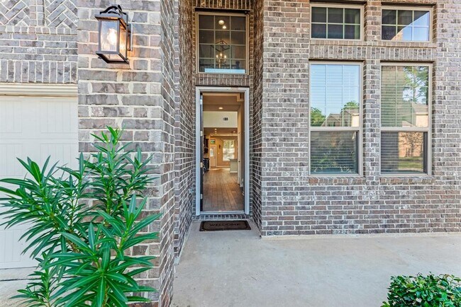 Foto del edificio - 104 Windflower Track Ct
