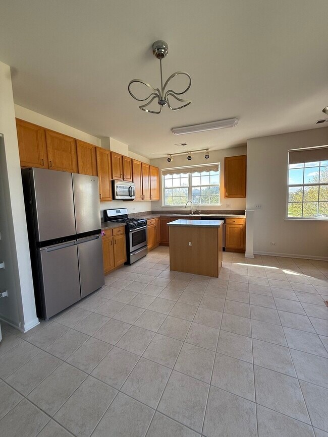 Foto del edificio - 4245 Savoy Ln