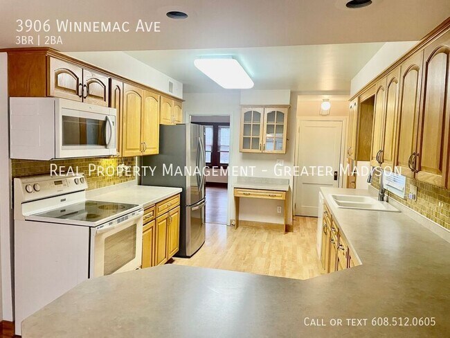 Foto del edificio - 3906 Winnemac Ave