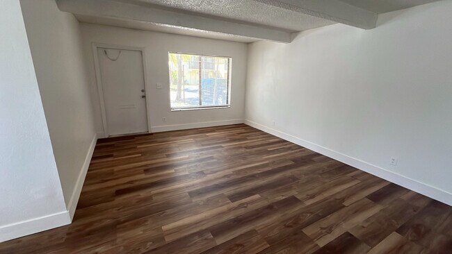 Foto del edificio - 1045 S Flagler Ave