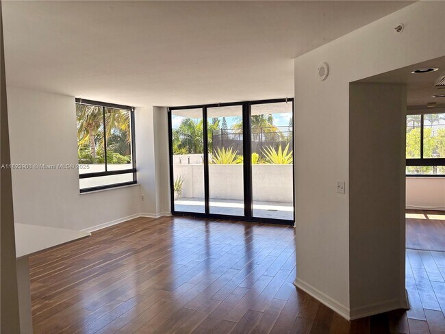 Foto del edificio - 1330 West Ave