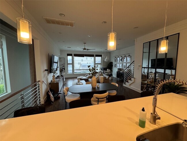 Foto del edificio - 5707 Schuler St