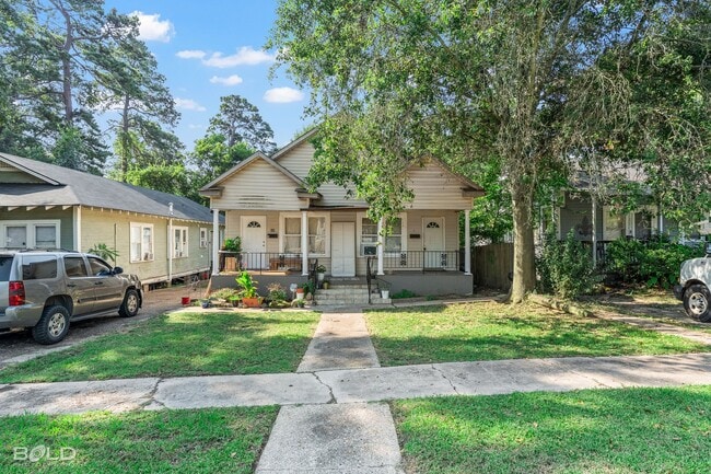 Building Photo - COZY HOME