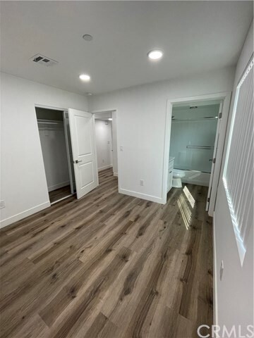 Building Photo - 1257 W 8th St