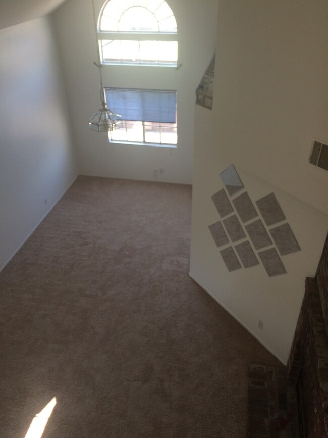 Foto del edificio - Southridge 4bed 2bath Beauty!