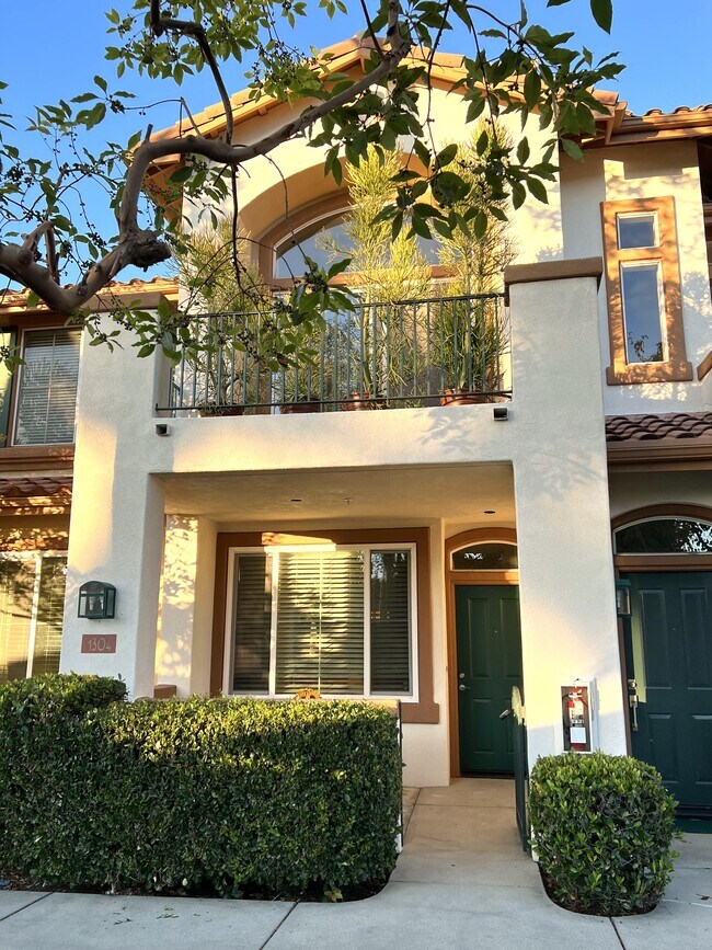 1st floor unit - 1304 Solvay Aisle
