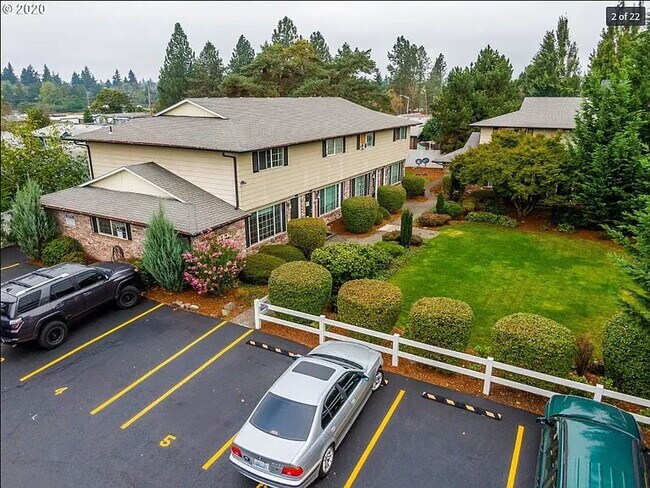 Foto del edificio - Available Now! Pet-Friendly 2 Bed/ 1.5 Bath with Patio & Parking