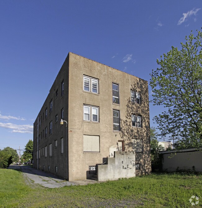 27 W Cuthbert Blvd, Collingswood, NJ 08108 Apartments Collingswood