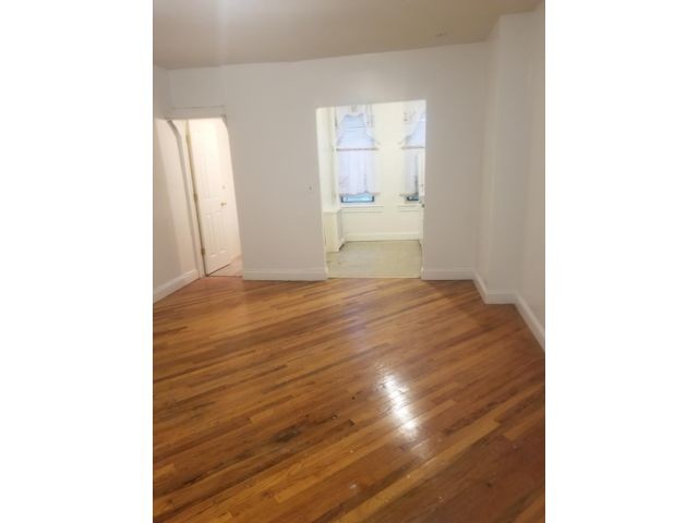 Primary Photo - 41-39-4154 54th St