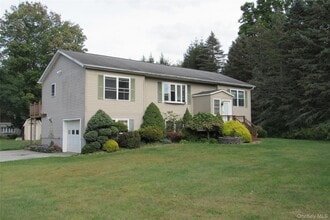 Building Photo - 92 Velie Rd