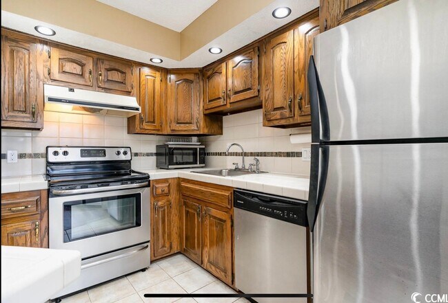 Foto del edificio - 4210 Pinehurst Cir