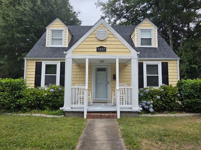 Photo - SUBURBAN ACRES House