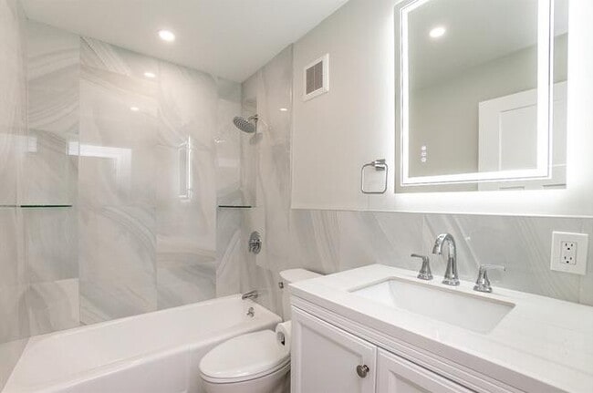 Building Photo - Broadmeadow