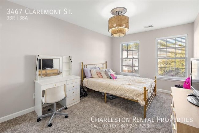 Foto del edificio - 3467 Claremont St