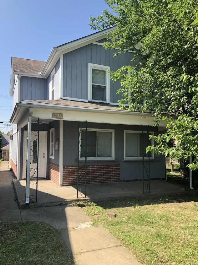 Primary Photo - 527 Armstrong Ave