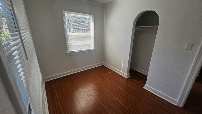 Foto del edificio - 213 N Reno St