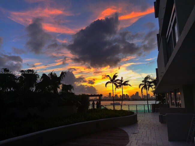 Foto del edificio - 1500 Bay Rd