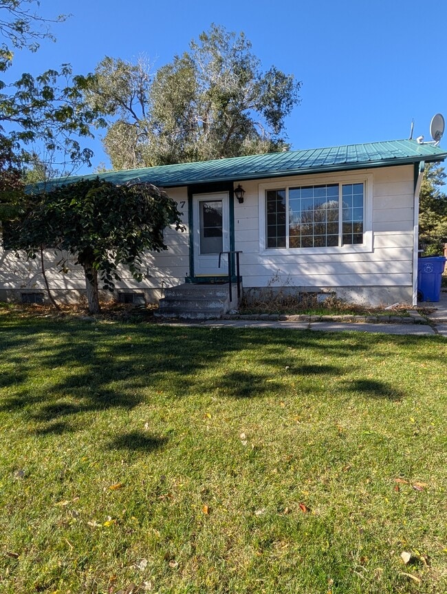 Building Photo - 377 Mattwood Dr