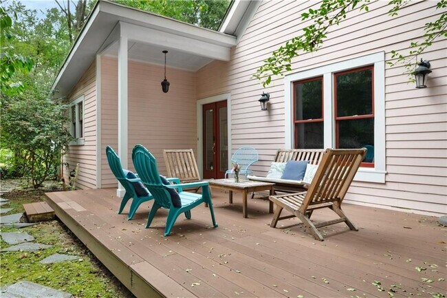 Foto del edificio - 217 Berean Ave SE