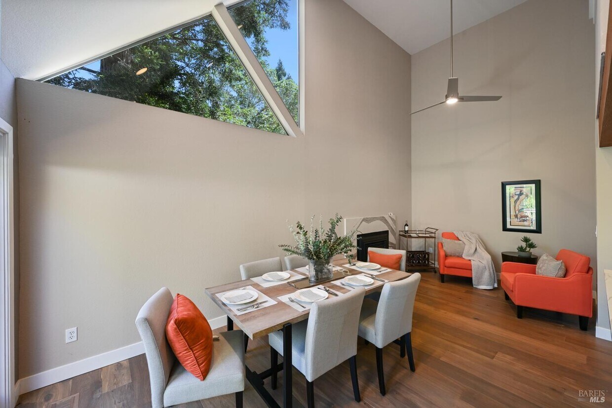 Foto principal - 6470 Timber Springs Dr