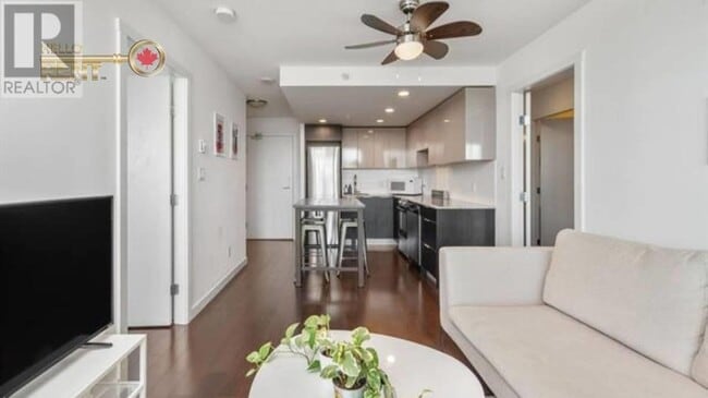 Photo du bâtiment - 445-1445 W 2nd Ave