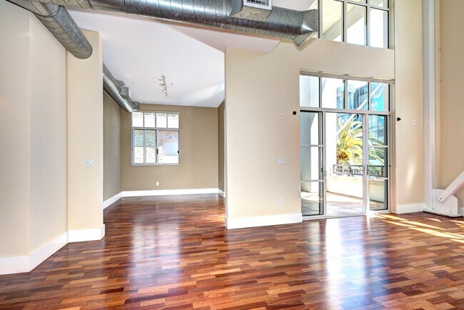 Foto del edificio - 333 Santana Row, Unit 201
