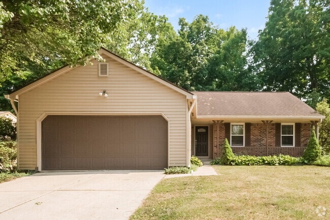Building Photo - 4419 Deerview Ct