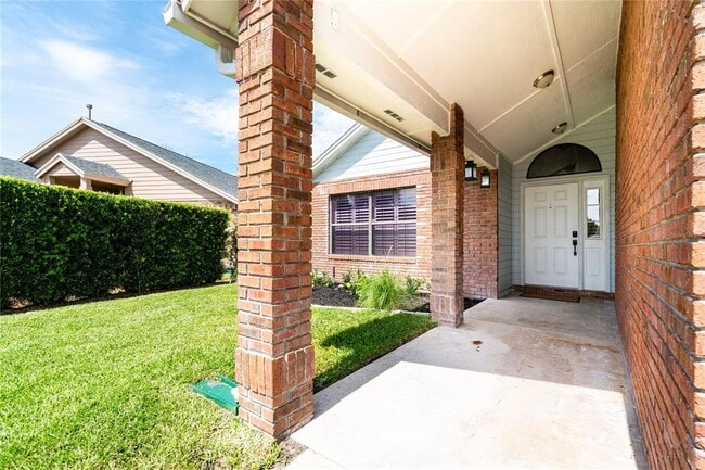 Building Photo - 1463 E Brookshire Ct