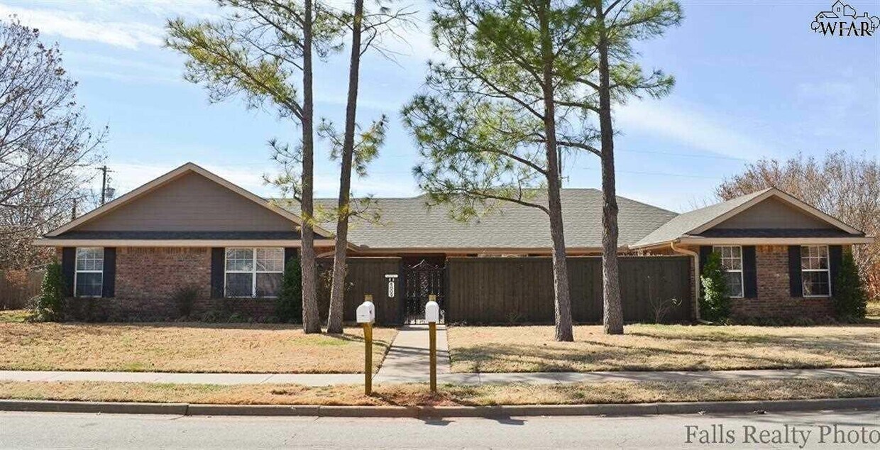 Primary Photo - 4809 Eldorado Dr