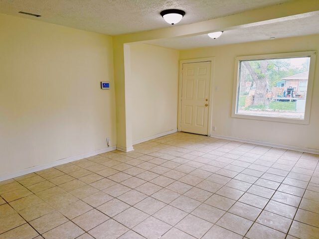 Foto del edificio - 2859 Stuart St