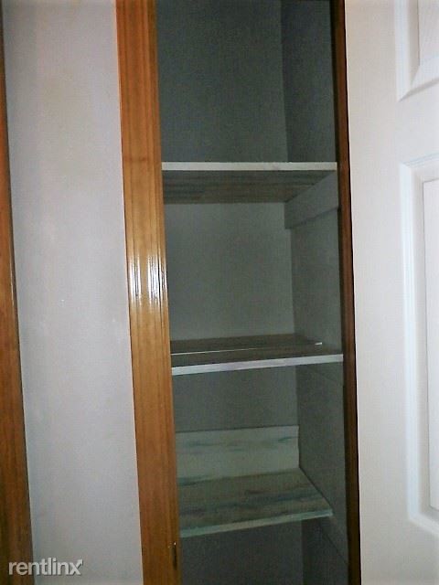 Building Photo - 2 br, 1 bath Duplex - 327 Aaron Dr