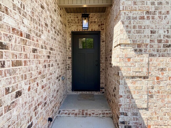 Foto del edificio - 527 Bristleleaf Path