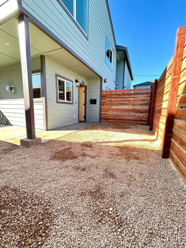 Foto del edificio - 1-Bed/1-Bath Near Downtown San Luis Obispo and Cal Poly