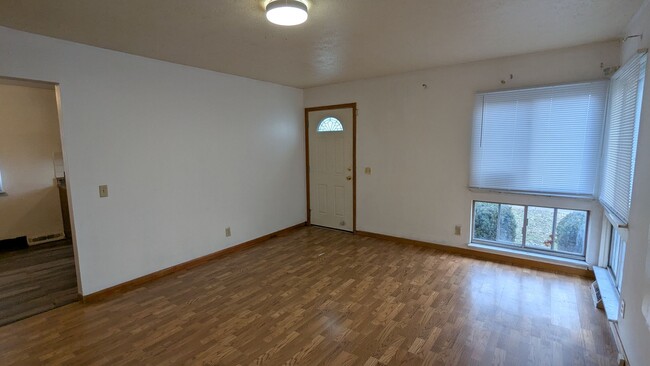 Foto del edificio - Welcome to this charming 3-bedroom, 1-bath...