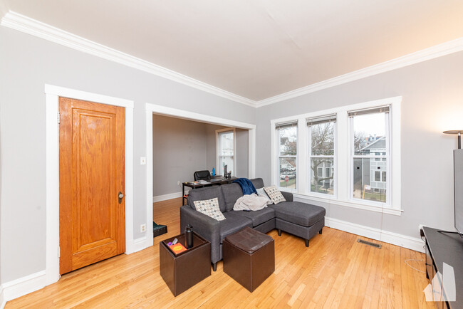 Foto del edificio - 3257 N Southport Ave