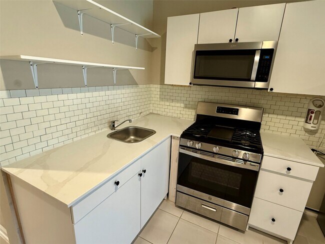 Foto del edificio - 15118 Cougar Overlook Ct