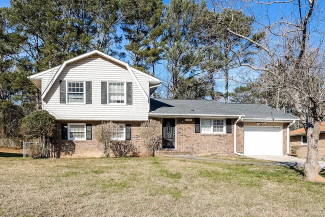 Building Photo - 2580 Foxlair Trail