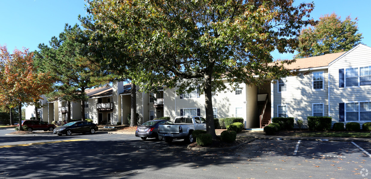 Oak Lake Apartments Apartments - 301 Oak Lake Way Chesapeake, VA ...