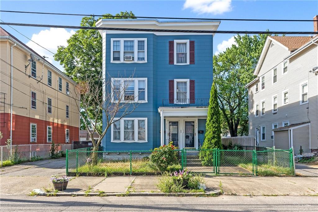 Primary Photo - 266 Sayles Ave