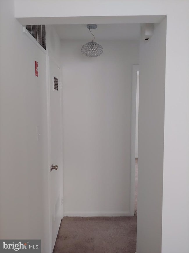 Building Photo - 204 Gateway Blvd