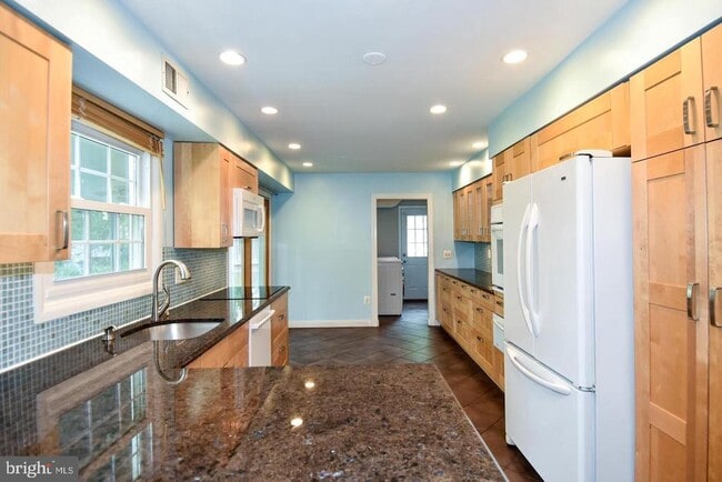 Foto del edificio - 4324 Moylan Ln