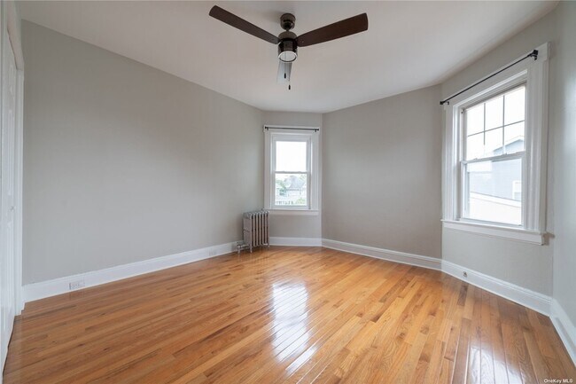 Foto del edificio - 83 Mill River Ave