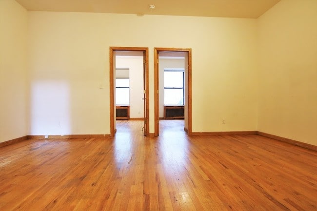 Building Photo - 292 W 92nd St