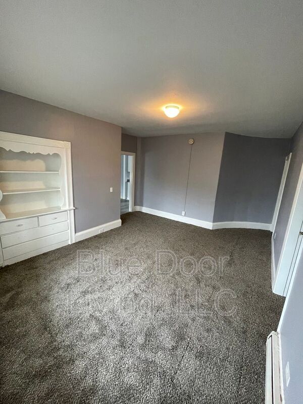 301 Amory St Unit 1, Manchester, NH 03102 Condo for Rent in