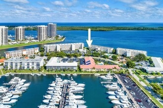 Building Photo - 52 Yacht Club Dr