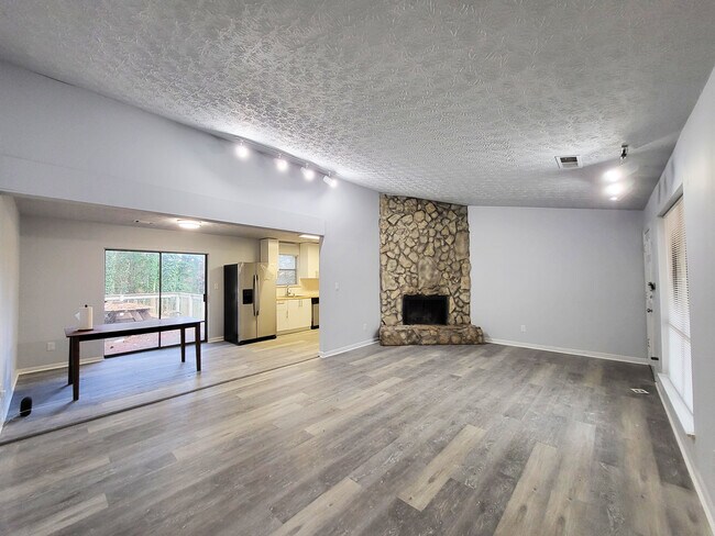Building Photo - 529 Dickens Rd NW