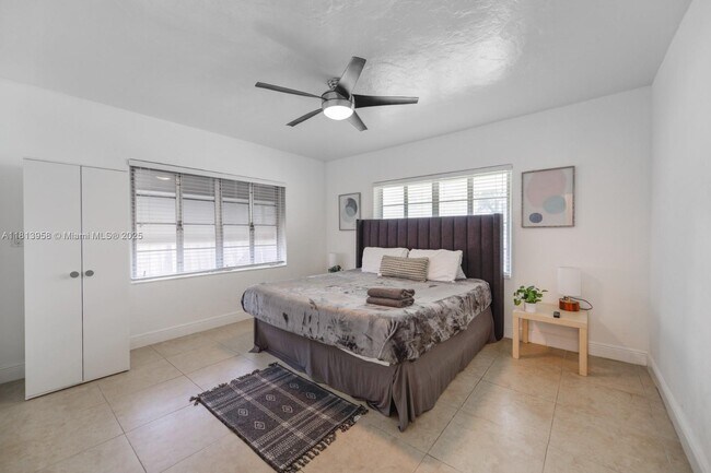 Foto del edificio - 225 NW 14th Ave