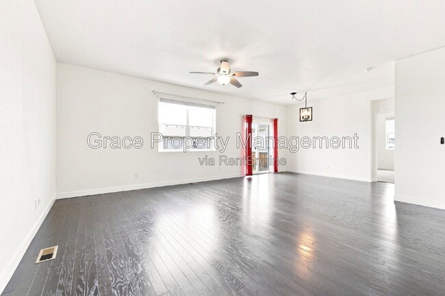 Building Photo - 7464 E 157th Ave