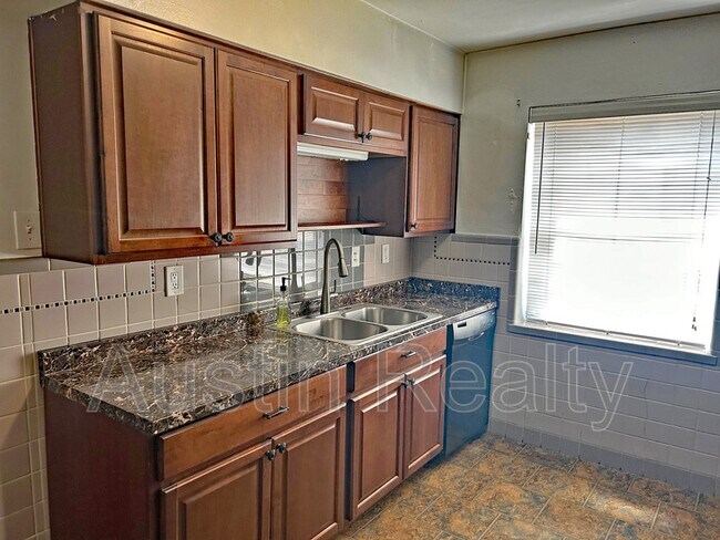 Foto del edificio - 6914 Southland Ave